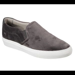 Skechers size 10 Gray Velvet Slip-ons